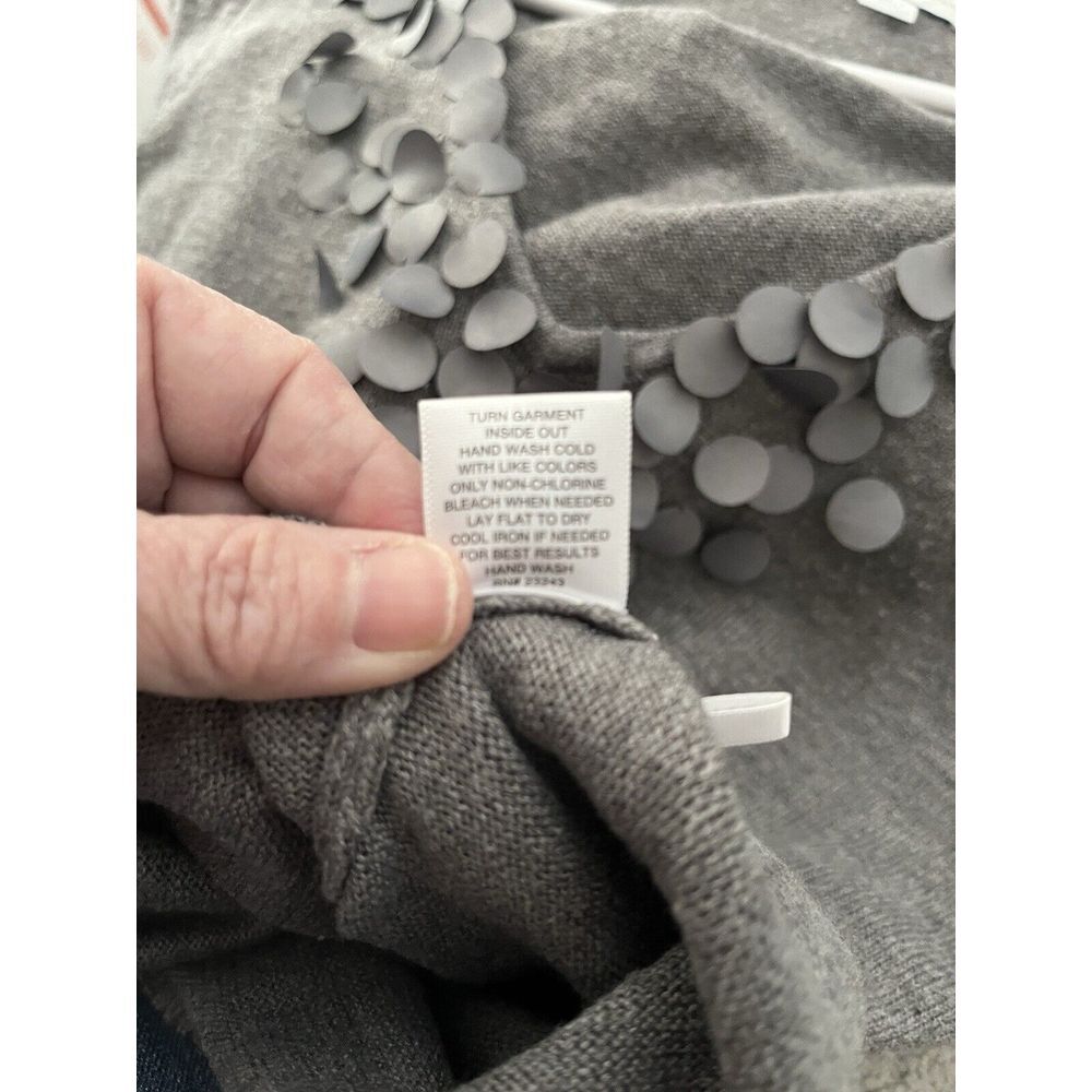Gray New York And Company Women's Sweater - Picture 5 of 5